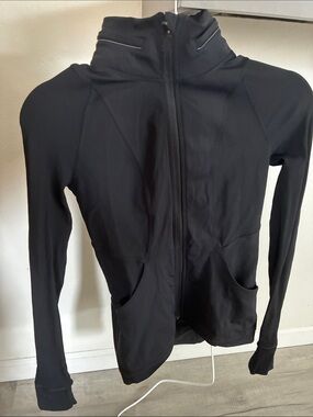 lululemon athletica Women’s Black Full-Zip Running Jacket w/ Hidden Hood